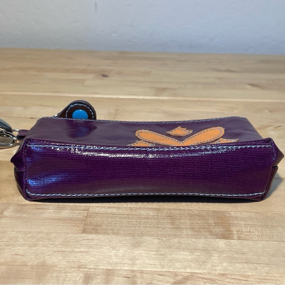 Urban Junket Flower Wristlet - Picture 5 of 9